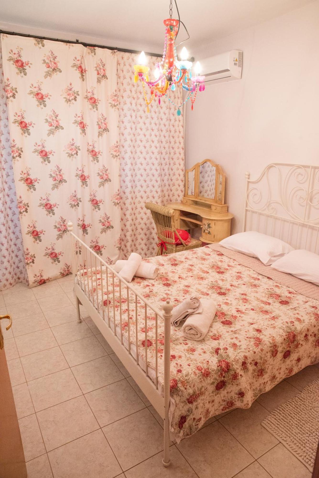 The Early Bird - Cosy 2-Floor House With Garden Alexandrópolis Exterior foto