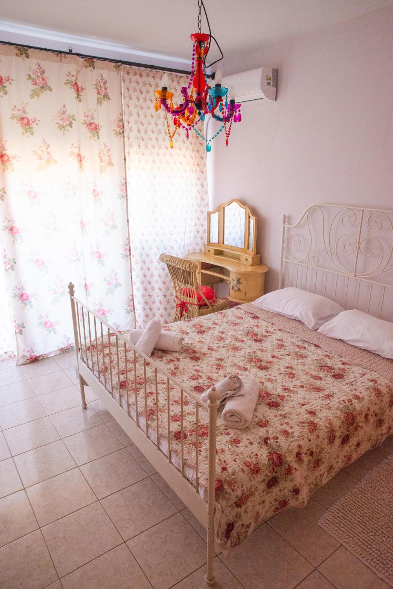 The Early Bird - Cosy 2-Floor House With Garden Alexandrópolis Exterior foto