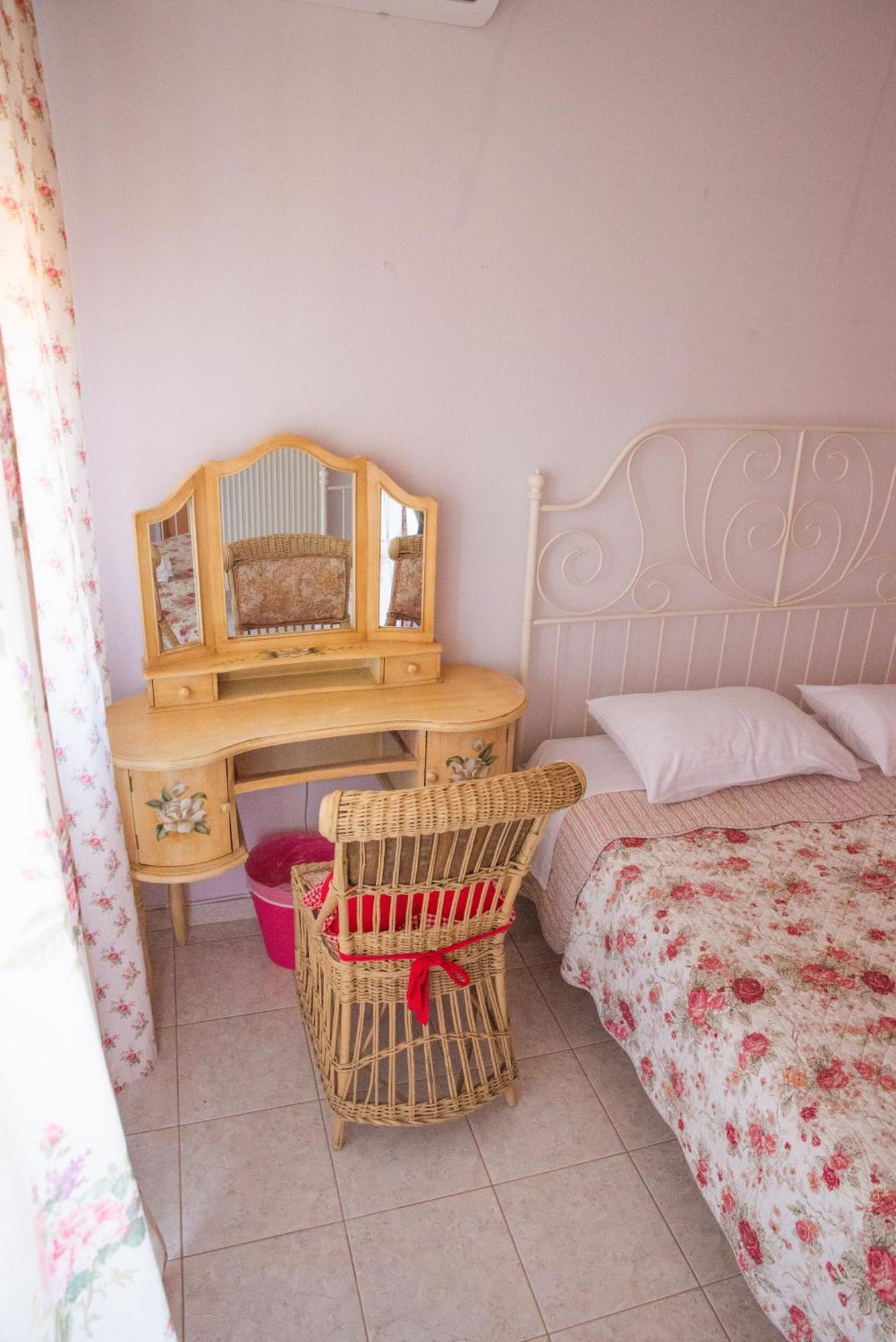The Early Bird - Cosy 2-Floor House With Garden Alexandrópolis Exterior foto
